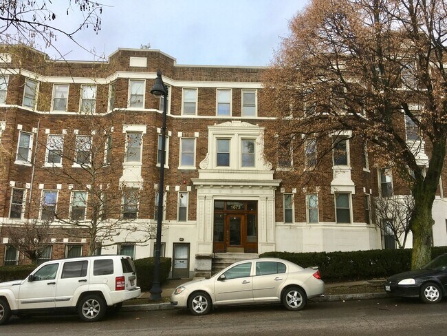 Foto del edificio - 1673 Commonwealth Ave
