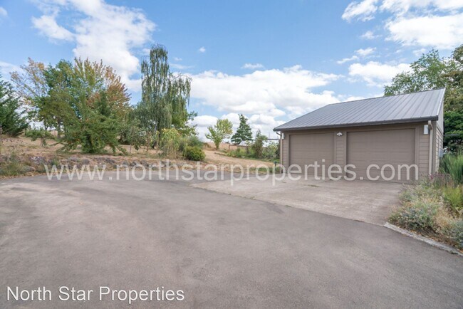Foto del edificio - 3 br, 3.5 bath House - 11617 NW Helvetia Rd