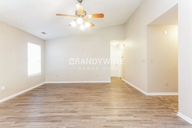 Foto del edificio - MOVE IN SPECIAL - February FREE with move ...