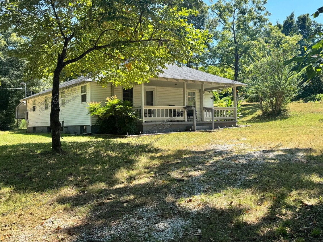 Photo - 709 Friendship Road