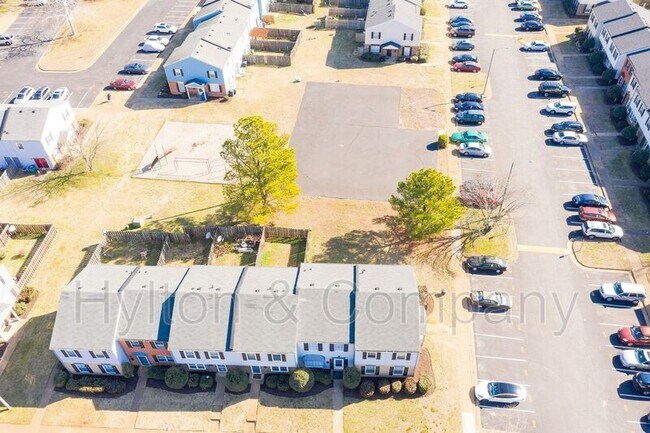 Foto del edificio - 3240 Hunters Mill Ct