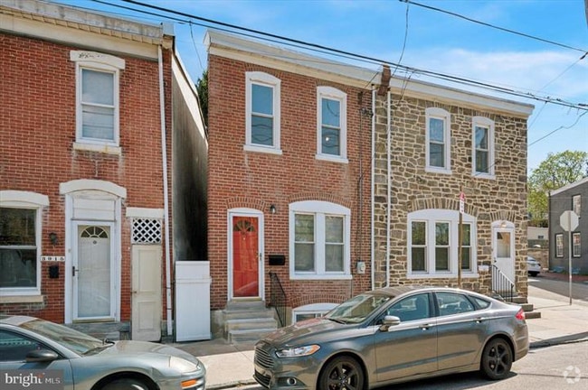 Building Photo - 3913 Cresson St