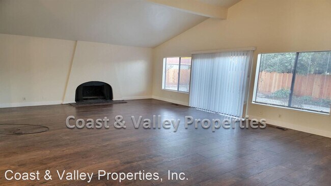 Foto del edificio - 3 br, 2 bath House - 230 Beverly Dr.