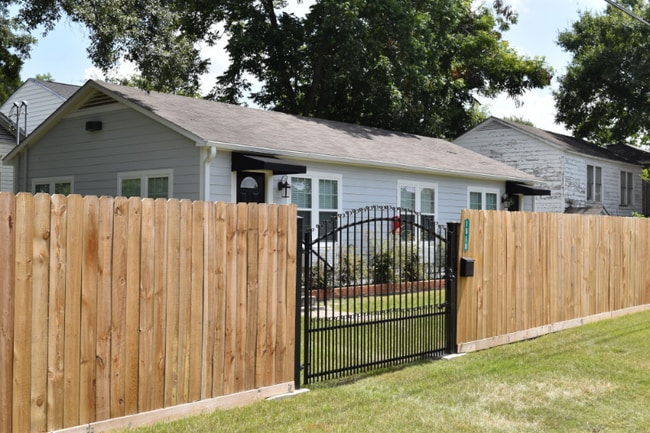 Photo - 1519 W 12th St House