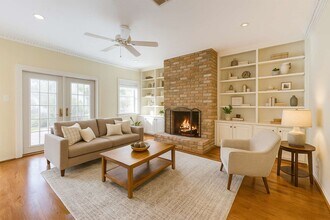 Building Photo - 3660 Lake St