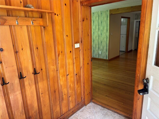 Foto del edificio - 72 Christian Hill Rd