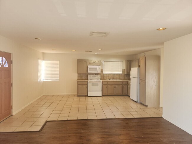 Building Photo - 3676 Yucca Mesa Rd