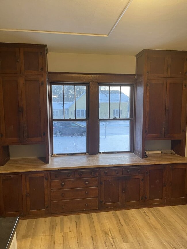 Building Photo - 50656 Main St