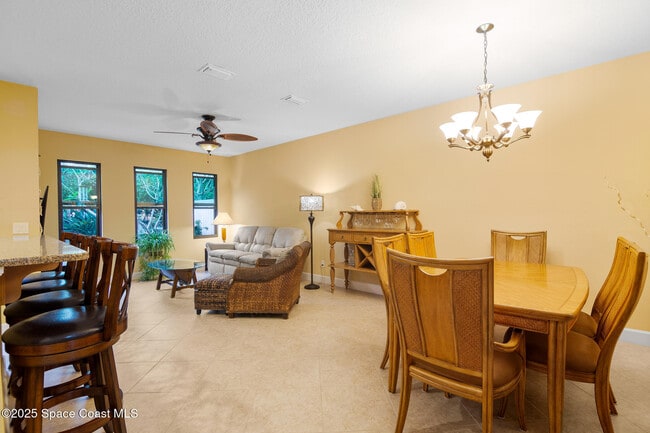 Foto del edificio - 746 Ventura Dr