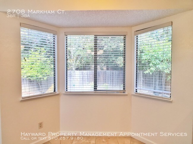 Building Photo - 2708 Markham Ct