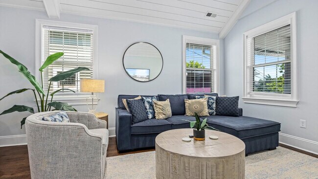 Foto del edificio - 54 Wesley Rd