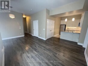 Building Photo - 276 Gatwick Dr