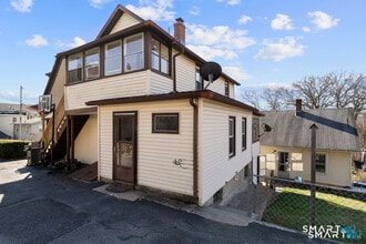 Building Photo - 48 Anderson St