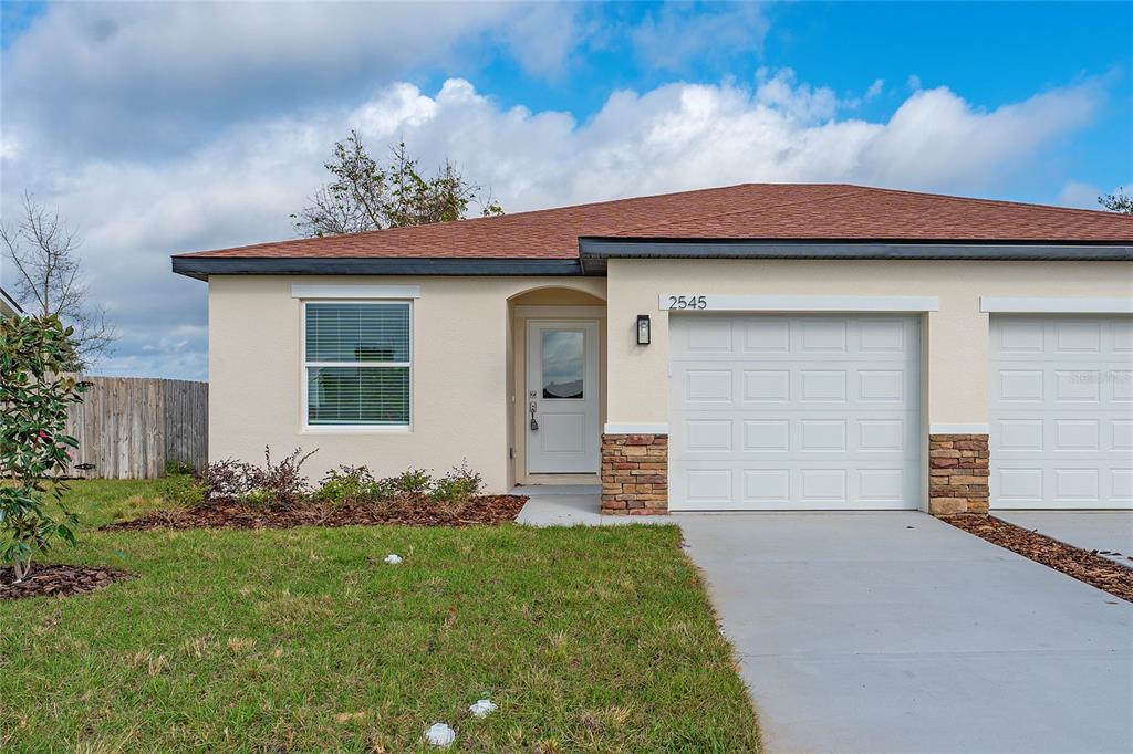 Foto principal - 2545 Slim Haywood Ave