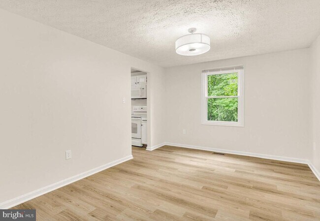 Foto del edificio - 10640 Gorman Rd