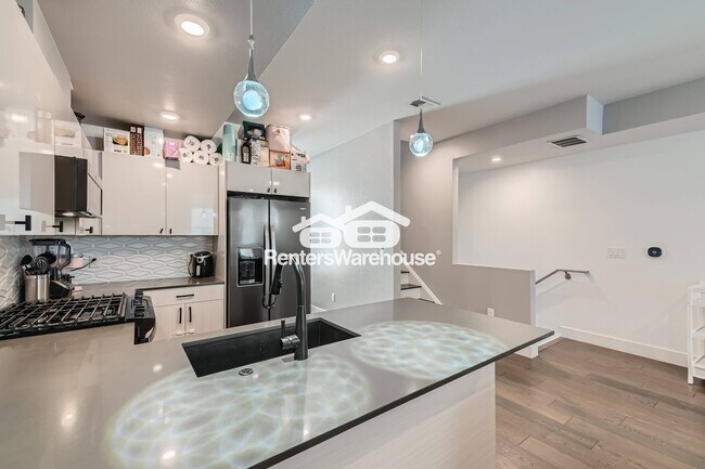 Foto del edificio - 1284 Stuart St