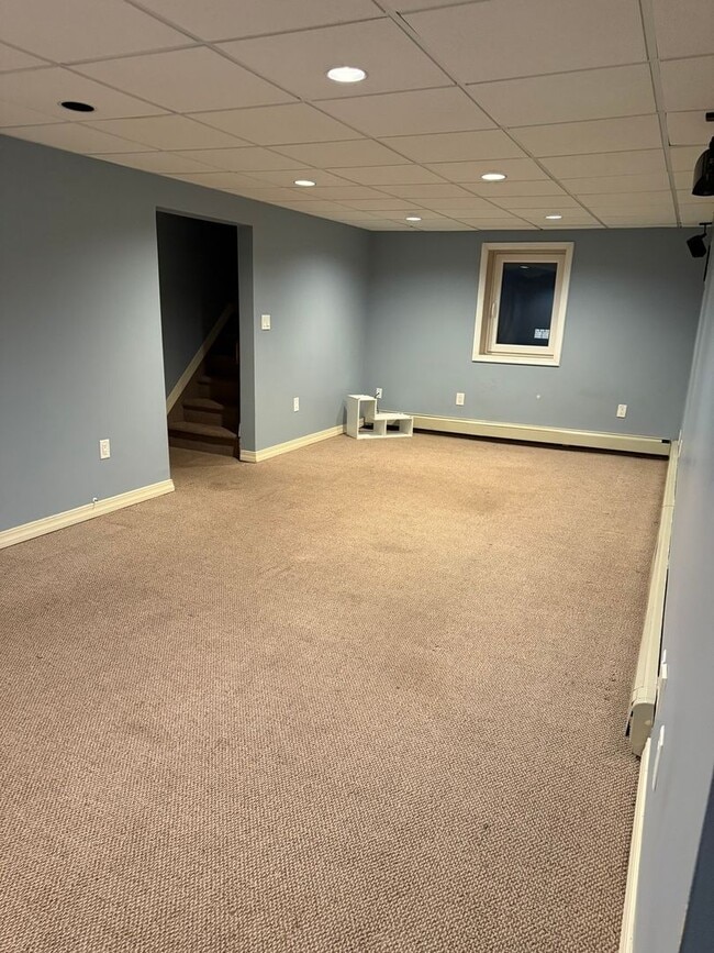 Building Photo - 2224 Pond Rd