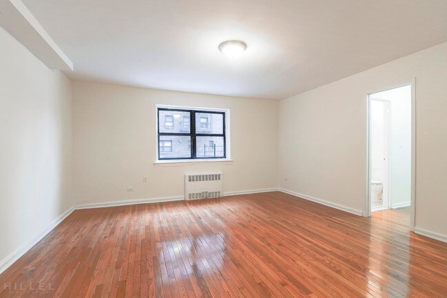Foto del edificio - 9960 64th Ave