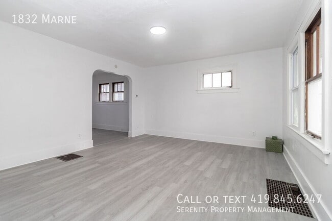 Building Photo - 1832 Marne-
