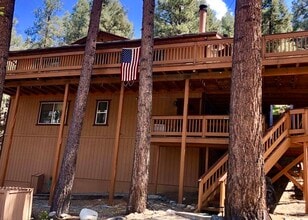 Building Photo - 2120 Cypress Way