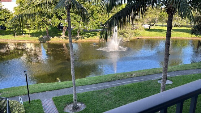 Foto del edificio - 2105 Lavers Cir