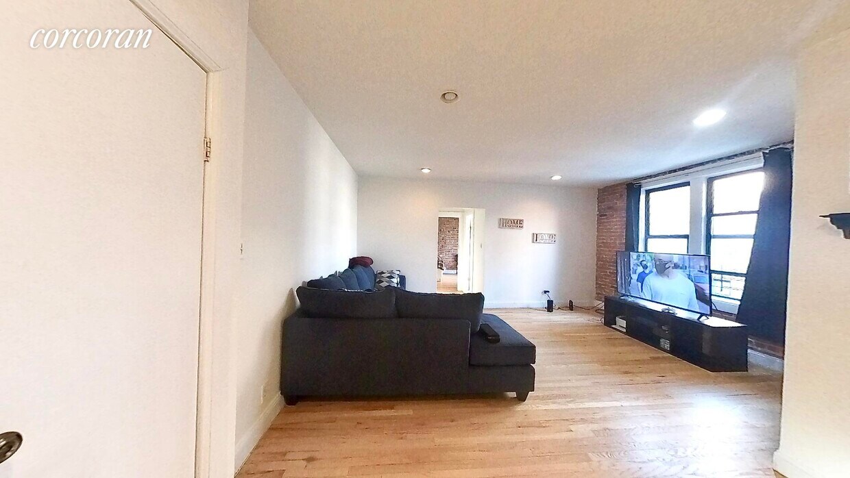 Foto principal - 28 Sickles St