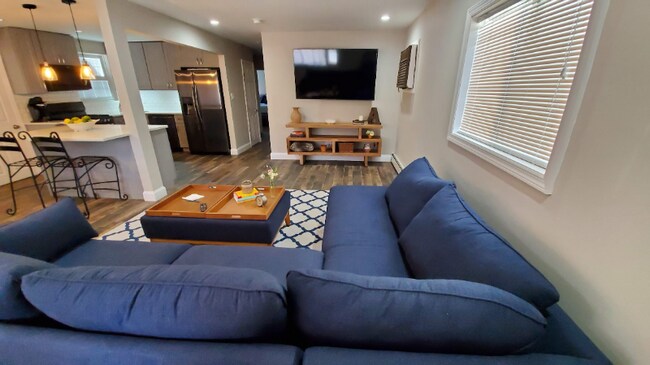 Foto del edificio - 635 E Olive St