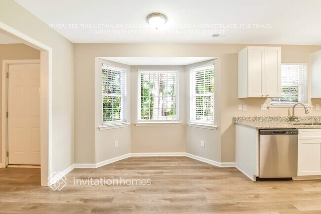 Foto del edificio - 8718 Holly Creek Ct