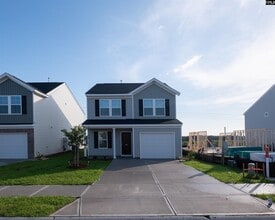 Building Photo - 925 S Desert Orch Ln