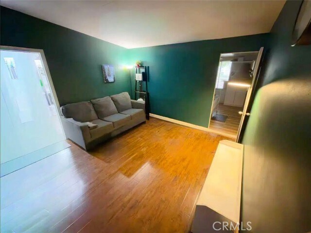 Building Photo - 1998 Wright St