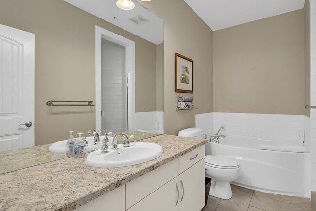 Building Photo - 4022 Pritchard Dr