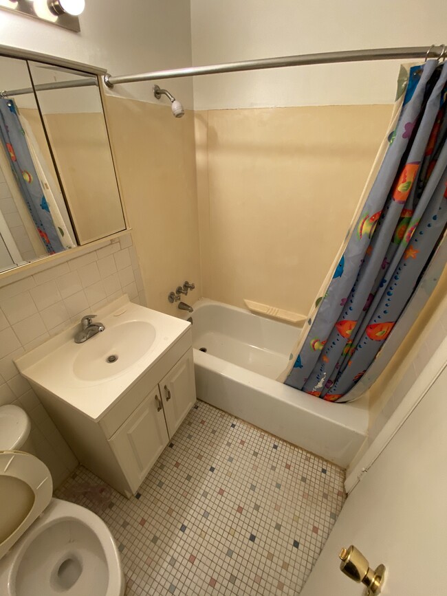 Building Photo - 890 Trace Dr