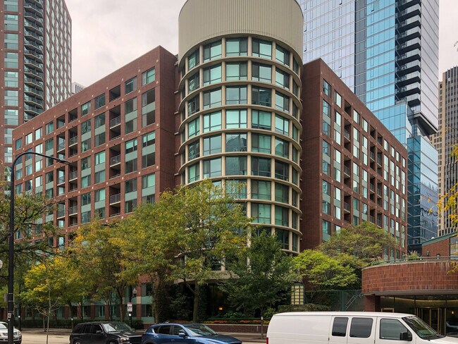 Foto del edificio - 440 N McClurg Ct
