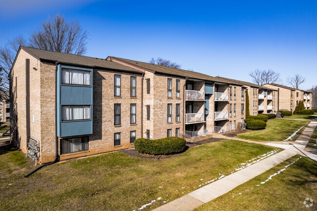 Building Photo - Gateway at Gaithersburg