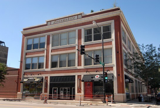 Building Photo - 2000 S Michigan Ave