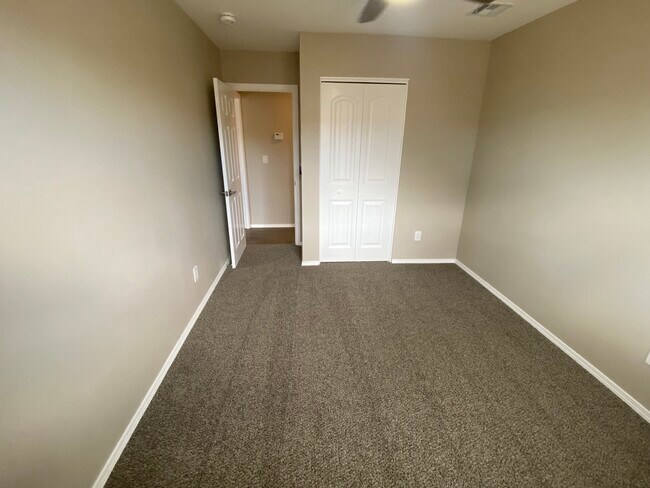 Foto del edificio - 7960 E Buena Vista Dr