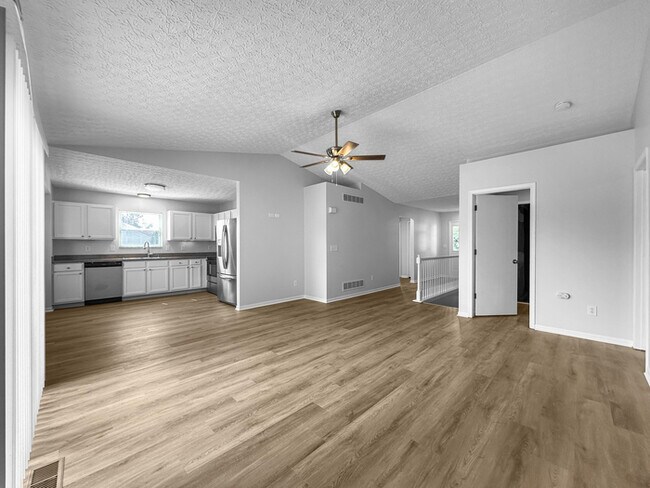 Foto del edificio - 9030 Trinity Cir