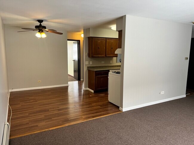 Foto del edificio - 1443 Carriage Ln