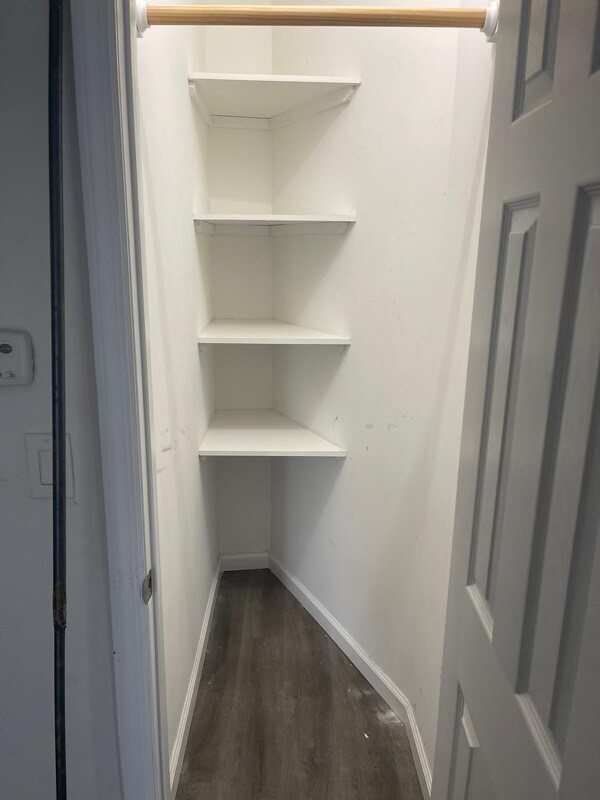 Foto del edificio - 2178 E 8th St