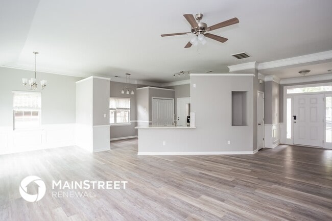 Foto del edificio - 15387 Leslie Brooke Rd