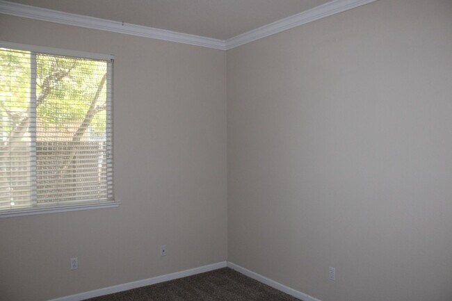 Building Photo - 3126 Hopscotch Way