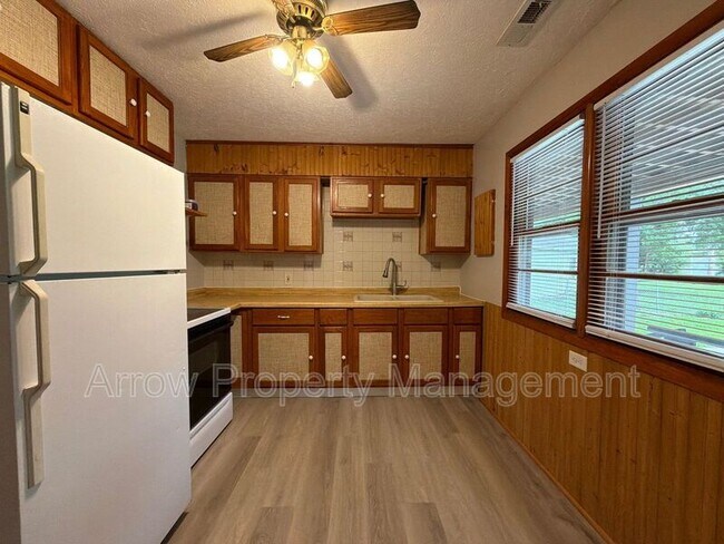 Foto del edificio - 2122 N 32nd St