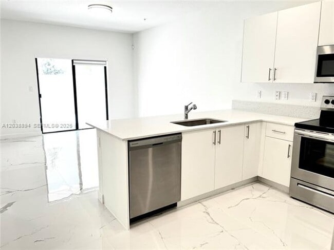 Photo - 15925 SW 2nd Pl th 15925, Pembroke Pines, FL 33027 Townhome