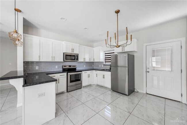 Foto del edificio - 13 Sandpiper Ave