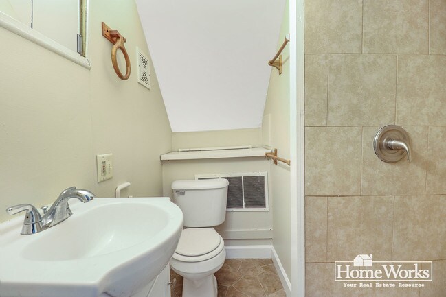 Foto del edificio - 314 W Battell St