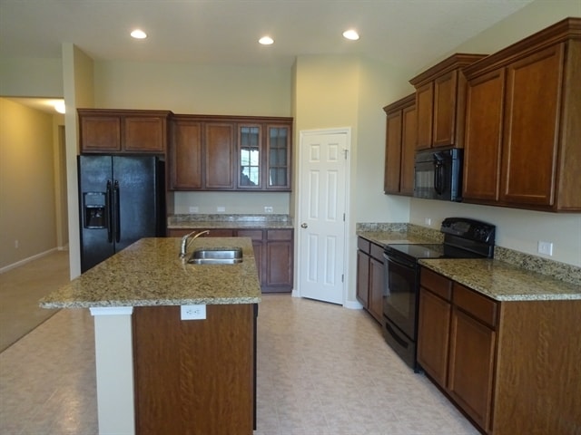 Building Photo - 95501 Sonoma Dr