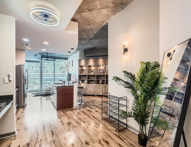 Foto del edificio - 400 W Peachtree St NW