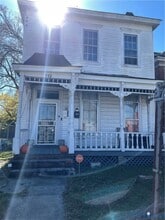 Building Photo - 712 W Washington St