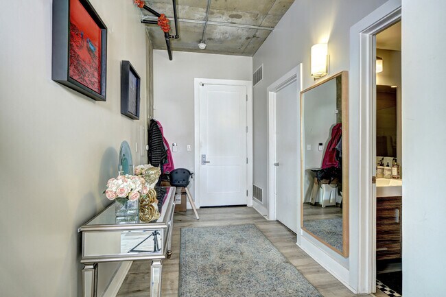 Foto del edificio - 2210 Blake St