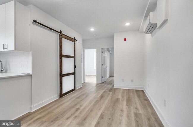 Foto del edificio - 2046 E Huntingdon St